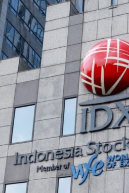 CSA Index Melonjak Berkat Sektor Keuangan dan Energi, Pasar Modal Kembali Bergairah