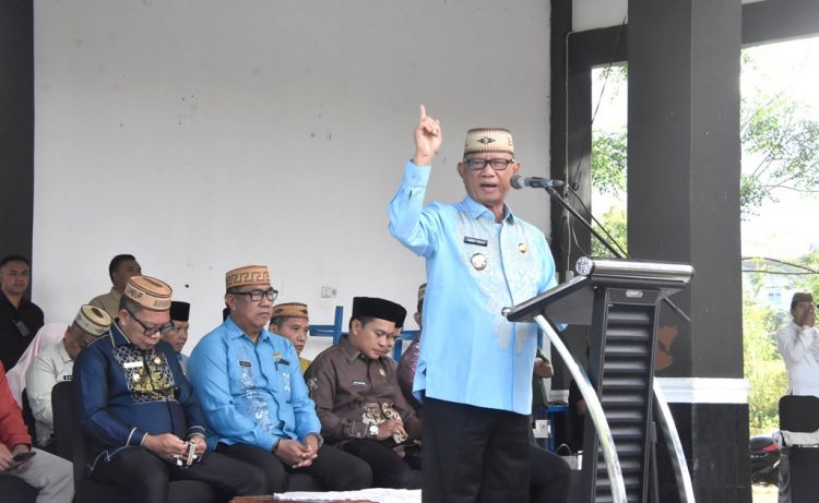 Bupati Bone Bolango Ismet Mile