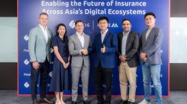 Atas (Kiri ke Kanan): Adrian Hill, Chief Digital & Consumer Officer; Maya Hoang, Digital Consumer Vice President; dan Clemens Philippi, Chief Executive Officer, MSIG Asia, bersama dengan Bill Song, Group Chief Executive Officer; Arun Sangwan, Chief Commercial Officer, APAC; dan Linguo You, Head of Presales, Peak3.